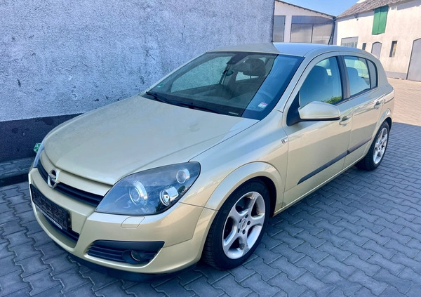Opel Astra cena 6600 przebieg: 177000, rok produkcji 2004 z Strzelno małe 137